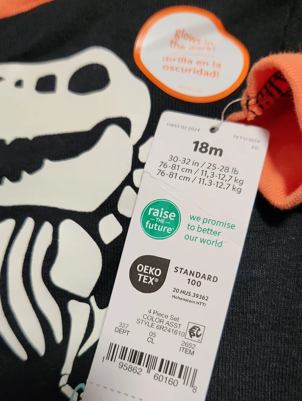 Carter's 4 Piece Pajama Set Glow In The Dark Dinosaur Skeleton Halloween Pajamas